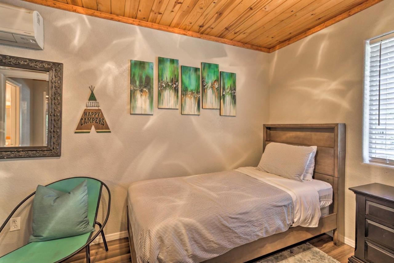 Remodeled Crestline Retreat Walk To Lake Gregory! Eksteriør billede