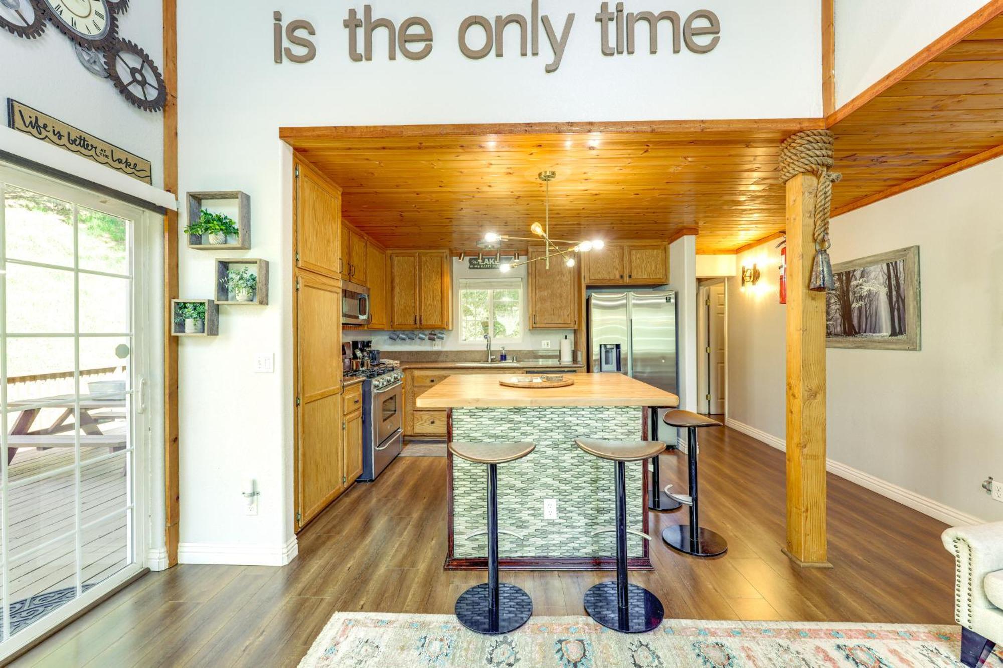 Remodeled Crestline Retreat Walk To Lake Gregory! Eksteriør billede