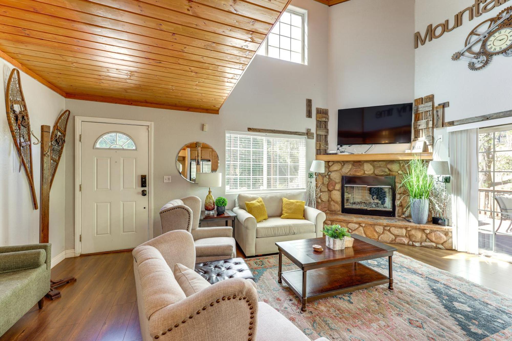 Remodeled Crestline Retreat Walk To Lake Gregory! Eksteriør billede