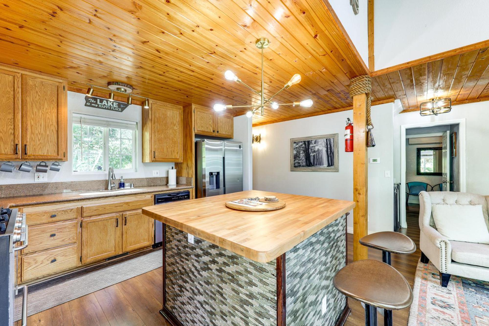 Remodeled Crestline Retreat Walk To Lake Gregory! Eksteriør billede